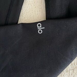 ALO High Waist Cropped Yoga Leggings with Sheen